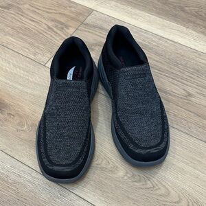 Men’s Skechers Arch Fit Size 10.5